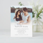 Moderne Foto-Kalligrafie-Hochzeit Save The Date (Stehend Vorderseite)