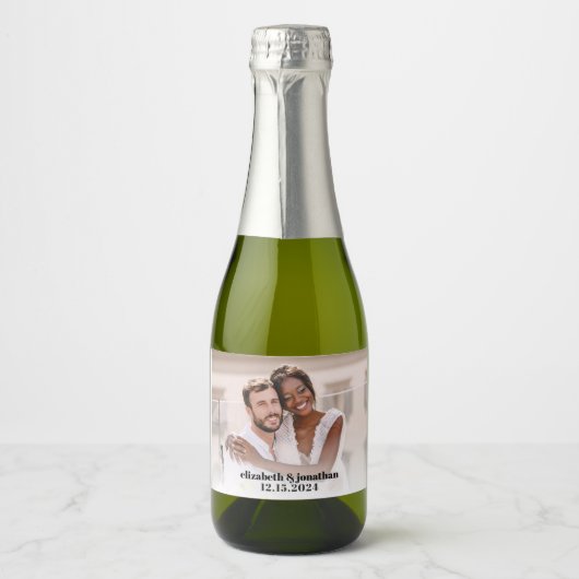 Moderne Foto-Namen Hochzeitdatum Maßgebliche Hochz Schaumweinetikett (Vorderseite)