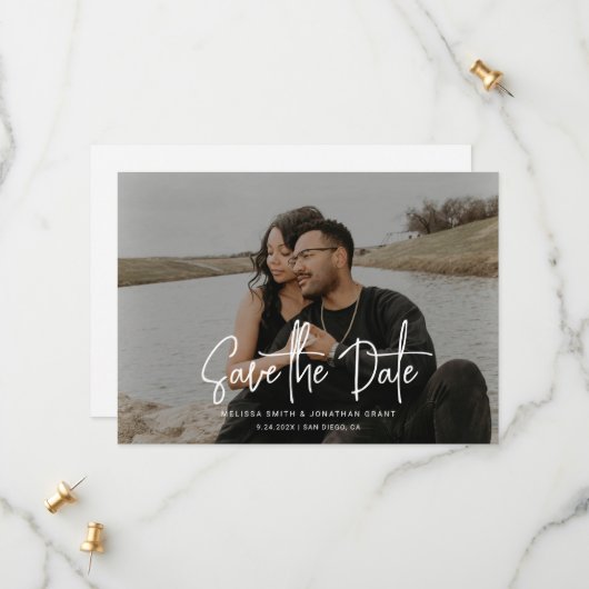 Moderne Foto Overlay-Handschrift-Hochzeit Save The Date (Vorderseite/Rückseite Beispiel)