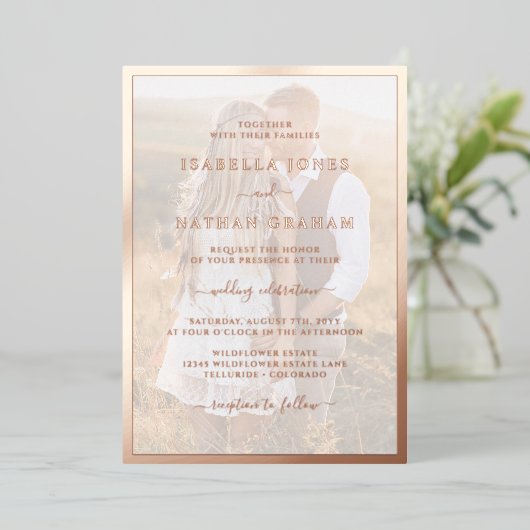 Moderne Foto Rose Gold Wedding Folieneinladung (Stehend vorne)