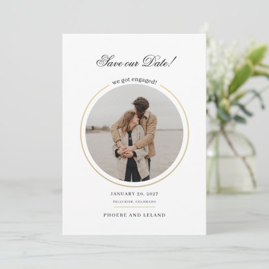 Moderne Foto Script Wedding Save The Date (Stehend Vorderseite)