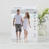 Moderne Foto-Serif-Typografie Strandhochzeit Einladung (Stehend Vorderseite)