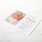 Moderne Foto Taufe Rose Gold Folieneinladung (Gedreht)