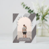 MODERNE FOTO-VERLOBUNG INVITE - Gemischte Farben (Stehend Vorderseite)