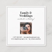 Moderne Fotografen mit minimalem weißen Quadrat Quadratische Visitenkarte (Rückseite)