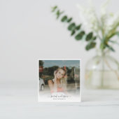 Moderne Fotografie Kalligrafie Script Trendy Quadratische Visitenkarte (Stehend Vorderseite)