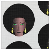 MODERNE FRAU MIT STILVOLLER AFRO-MOTIF STOFF (Nahaufnahme)