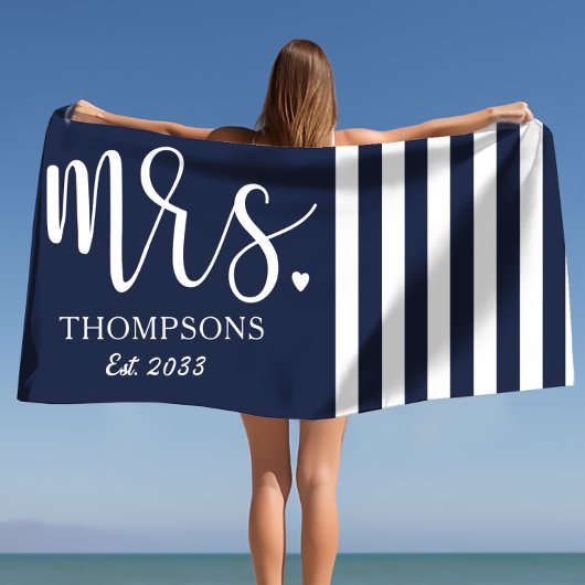 Moderne Frau Script Nautical Navy & White Stripes Strandtuch