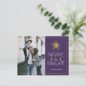Moderne, fröhliche und helle lila Weihnachten Postkarte (Stehend Vorderseite)