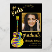 Moderne Fun Graduate Foto Script Black and Gold Folieneinladung (Vorderseite)