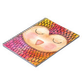 Moderne Funky Sleepy Owl Mixed Media Painting Notizblock (Linke Seite)