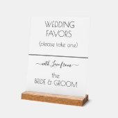 Moderne Gastgeschenke Hochzeiten Weißschwarze Typo Acrylschild (Winkel)