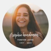 Moderne Gedenkstätte | Forever Loved Beerdigung Tr Runder Aufkleber (Vorderseite)