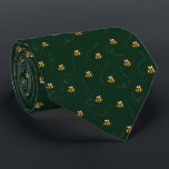 Moderne Gelbe Biene Nahtloses Muster Krawatte<br><div class="desc">Stell dich mit dieser Niedlichen,  grün gelben Bienenvölkerplakette-Krawatte heraus. Ideal für Abschlüsse,  Geburtstage,  Arbeiten und jede Art von Feierlichkeiten. Macht auch ein gutes Geschenk.</div>