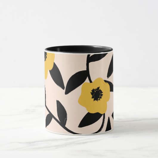 Moderne Gelbe Blumen Schwarzes Blätter Muster Tasse (Zentrum)