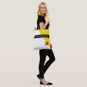 Moderne gelbe Farbe Mit Monogramm blockiert Tasche (Am Model)