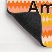 Moderne gelbe, orange und weiße Zick-Zack-Muster Mousepad (Ecke)