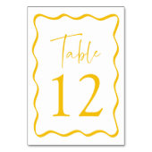 Moderne gelbe Wavy-Rahmen-Hochzeit Tischnummer (Vorderseite)