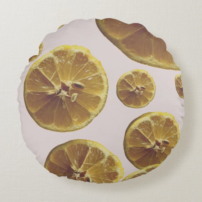 Moderne gelbe Zitronen, frische Fruchtringe Rundes Kissen (Vorderseite)