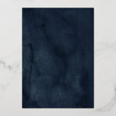 Moderne Geo Blush Navy Blumenquinceanera Folieneinladung (Rückseite)