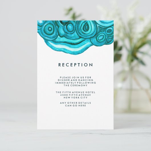 Moderne Geode-Hochzeit| Blauer Empfang Einladung (Stehend Vorderseite)