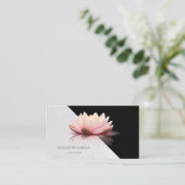 Moderne geometrische, elegante Lotus Visitenkarte (Stehend Vorderseite)