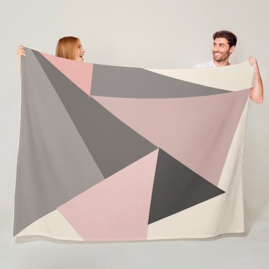 Moderne geometrische Formen aus rosa und grauem Mi Fleecedecke (Beispiel)
