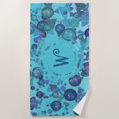 Moderne geometrische Formen mit Monogramm in blau Strandtuch (Vorderseite)