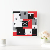 Moderne geometrische Formen Rot Schwarz-weiß Quadratische Wanduhr (Zuhause)