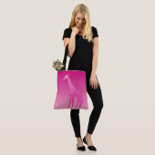 Moderne geometrische Giraffe, Fuchsia und Light Pi Tasche (Am Model)