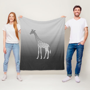 Moderne geometrische Giraffe, silbernes Grau/Grau Fleecedecke