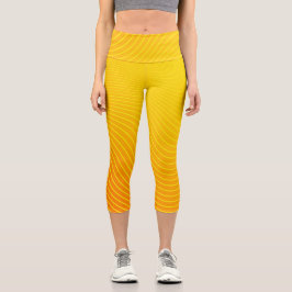 Moderne geometrische Linie Orange Yellow Stripe Om Capri Leggings