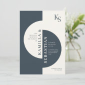 Moderne geometrische Navy Blue Ivory Monogram Wedd Einladung (Stehend Vorderseite)