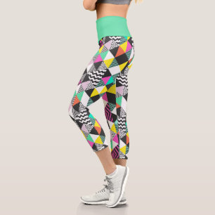 Moderne geometrische Patchwork-Abstrakte Dreiecke Capri Leggings