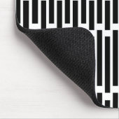 Moderne geometrische Schwarz-Weiß-Muster Mousepad (Ecke)
