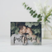 Moderne, gepolsterte Skripte für die Hochzeit Ankündigungspostkarte (Stehend Vorderseite)