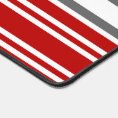 Moderne gestreifte Rot-Weiß- und Grau-Teamfarben Schreibtischunterlage (Ecke)