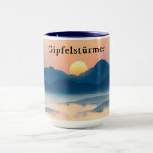Moderne Gipfelstürmer Alpine Adventure Tasse (Zentrum)