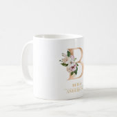 Moderne Gold-Aquarell-Blume Letter B | Monogramm Kaffeetasse (Vorderseite Links)