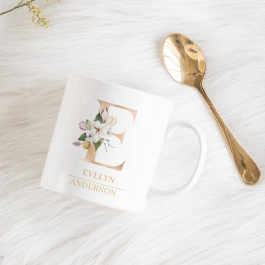 Moderne Gold-Aquarell-Blume Letter E | Monogramm Kaffeetasse