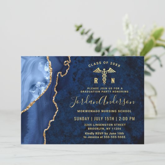 Moderne Gold Blue Nursing School Graduation Party Einladung (Stehend Vorderseite)