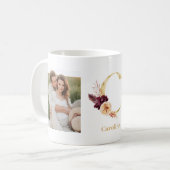 Moderne Gold-Blumen-Initiale C | Zweifoto-Monogram Kaffeetasse (Vorderseite Links)
