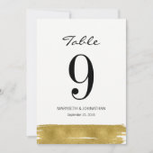Moderne Gold Brushstroke Wedding Tischnummer Card (Vorderseite)