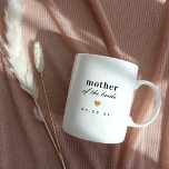 Moderne Gold Heart Mutter der Braut Hochzeitsgesch Zweifarbige Tasse<br><div class="desc">Eine maßgeschneiderte Kaffeemaschine mit moderner Typografie und goldenem Herzdesign,  die "Braut"-Tasse. Personalisieren Sie mit Text und Hochzeitsdatum.</div>