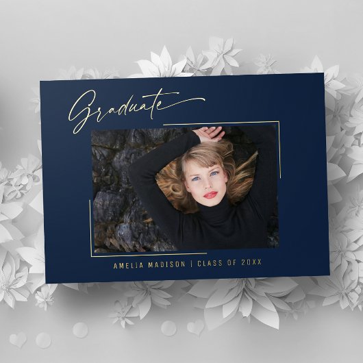 Moderne Gold Ink Script Navy Blue Foto Grad Card Folieneinladung