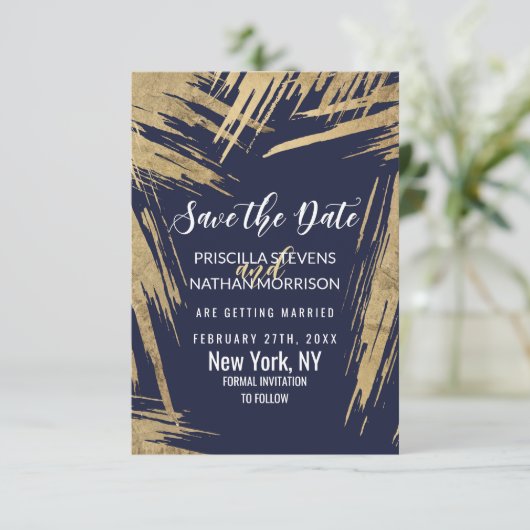Moderne Gold Pinselstriche Navy Blue Chic Save The Date (Stehend Vorderseite)