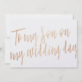 Moderne Gold Rose "To my son on my wedday" Einladung (Vorderseite)