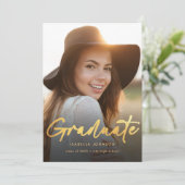 Moderne Gold Script Foto 2025 Graduation Party Einladung (Stehend Vorderseite)
