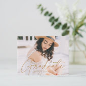 Moderne Gold Script Foto Graduation Party Einladungspostkarte (Stehend Vorderseite)