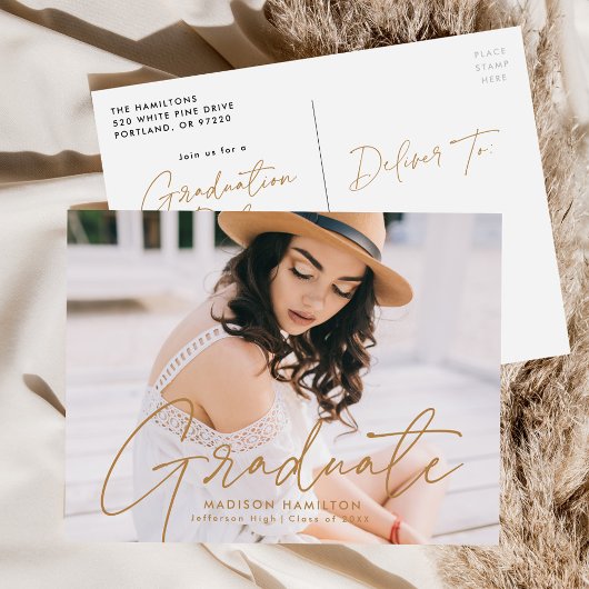 Moderne Gold Script Foto Graduation Party Einladungspostkarte